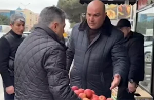 “Almalar sənin deyil, qoy maşına” deyən məmurla bağlı QƏRAR VERİLDİ