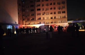 Bakıda çoxmərtəbəli binada yanğın baş verdi - FOTO 