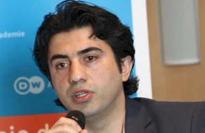 Emin HÜSEYNOVUN qadın paltarında səfirlikdə gizlənməsinin ŞOK DETALLARI