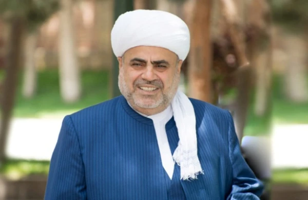 Şeyxə qarşı  şok  ittiham -  “Geni  dəyişdirilmiş  alma  becərir”