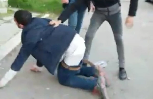 Bakıda ŞOK! Küçədə  pişiklə  cinsi  əlaqəyə girdi