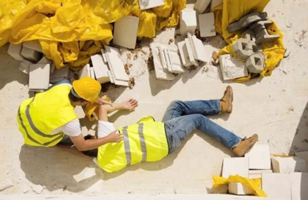 Neftçalada tikintidə bədbəxt hadisə  -  Ölən və yaralanan var