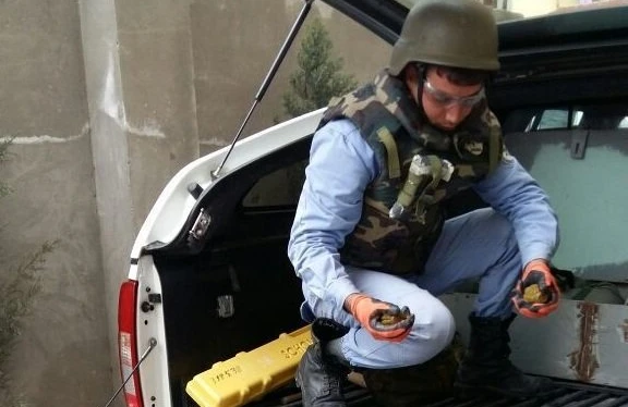 Uşaq bağçası yaxınlığında iki qumbara tapılıb - Sumqayıtda