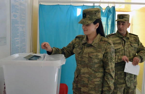 Hərbçilərimiz səs verdi - VİDEO