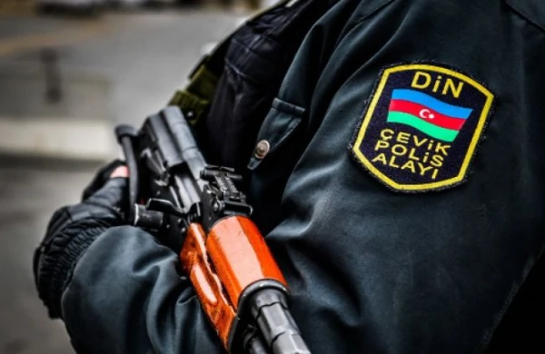 POLİS SEÇKİ BÜLLETENİNƏ BU SÖZÜ YAZANLARI AXTARIR