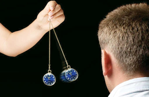 Bu videoya baxanlar adını unudur - Hipnoz prosesi