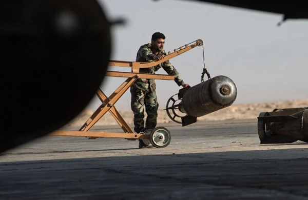 Kimyəvi silah çəlləkləri: Suriyada aviabaza niyə bombalandı?