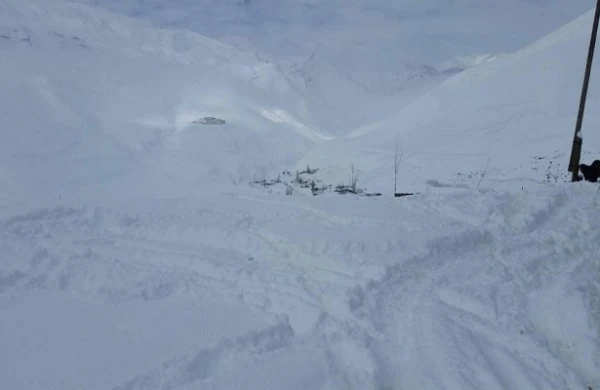 Aprel ayı və 48 sm qar - Quba qara büründü .