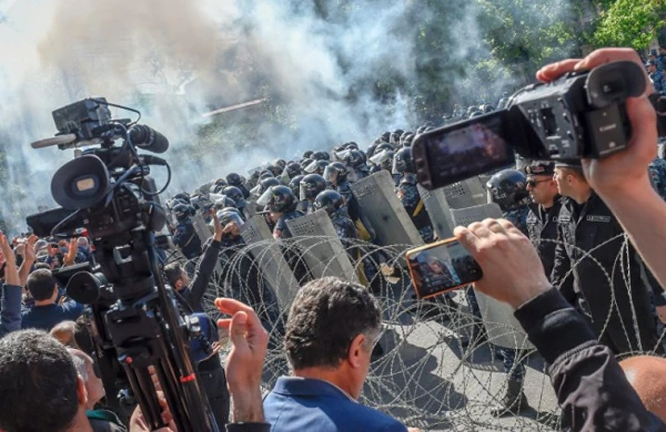 Ermənistan dağılır: 50 nəfər yaralı var