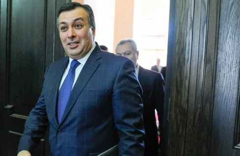 Армянский министр подал в отставку ПО ТРЕБОВАНИЮ ПРОТЕСТУЮЩИХ