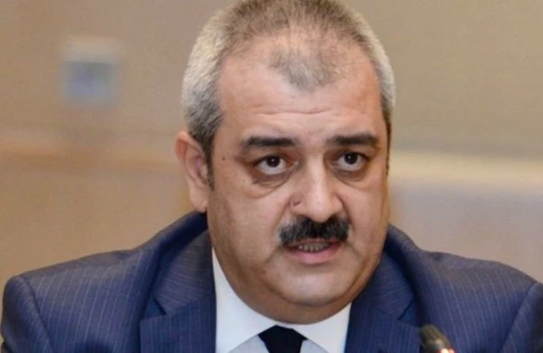 İşdən çıxarılan həmin məmur həbs edildi-