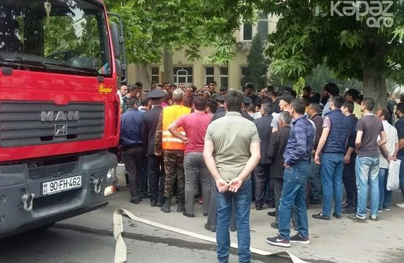 Gəncədə yanğın: İki FHN işçisi yaralandı
