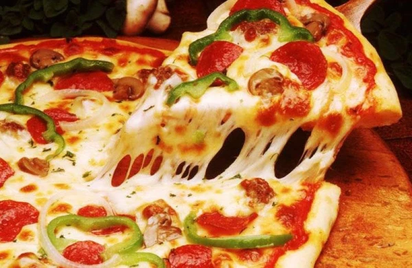 Evdə pizza necə hazırlanır?