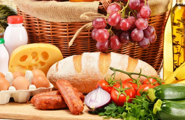 Yeyib içməyə milyardlar xərcləmişik - Rəsmi rəqəmlər