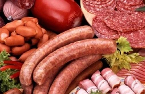 Kolbasa və sosiskalarla bağlı xəbərdarlıq edildi