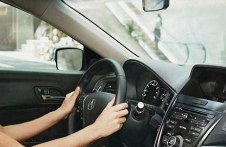 Sürücülük vəsiqəsi almaq istəyənlərin diqqətinə: qaydalar dəyişdi