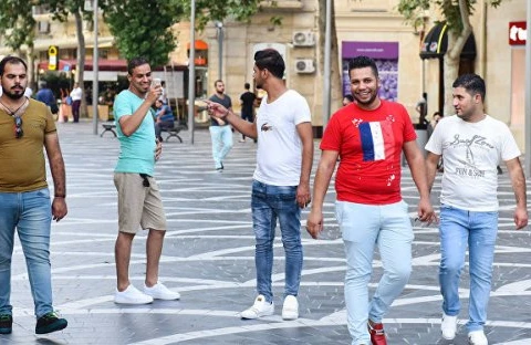 Бакинские проститутки и арабы на «Торговой» - ВИДЕО