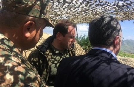 Ermənistanın müdafiə və xarici işlər nazirləri Naxçıvan sərhədində -