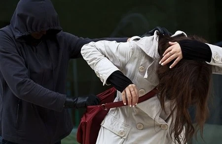 Bakıda gərgin gecə - Şəhərin mərkəzində qadına qarşı zorakılıq olub