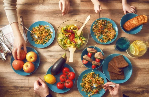 Oruc tutanların diqqətinə: Bu qidalar susuzluq yaradır