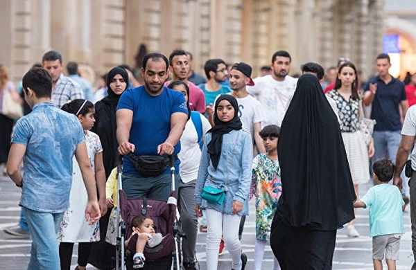 Ərəblər Bakını necə işğal edir? - VİDEO