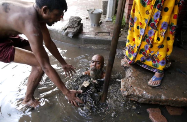 Dünyanın ən çətin peşəsi: 17 manat maaşa işləyirlər (Fotolar)