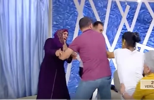 Xoşqədəmin verilişində əlbəyaxa dava düşdü -