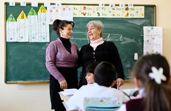 9 min müəllimin maaşı artırılacaq -