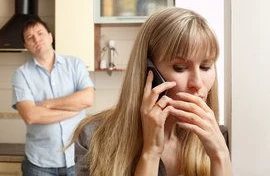 Azərbaycanda biabırçılıq - 2 uşaq anası olan gəlin evində işləyən usta ilə QAÇDI