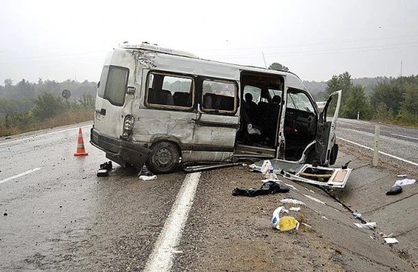 Şamaxıda sərnişin mikroavtobusu aşdı: 10 nəfər...