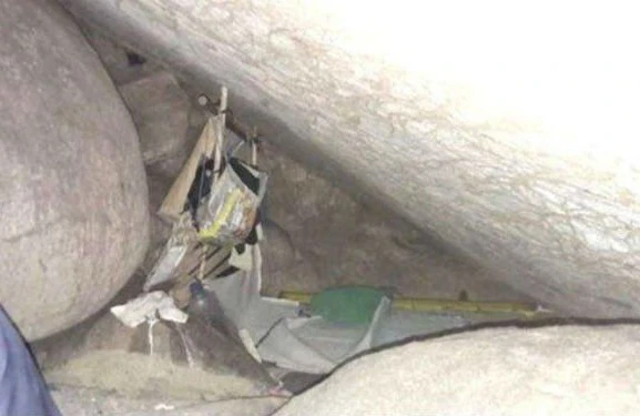 Dəhşət: “İçinə cin girdi” deyib qızı 15 il mağarada saxladı…