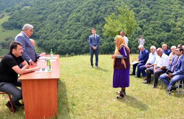 Əhəd Abıyev dağlar qoynunda qəbul keçirdi