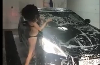 Bakıda "moyka"da biabırçılıq - Qızı soyundurub... -