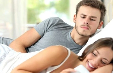 Televizor və telefon intim həyata mənfi təsir edir – Vəziyyət getdikcə qəlizləşir