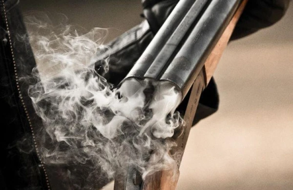 Şamaxıda ər arvadını güllələdi -