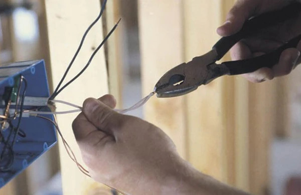 Bakıda “Azərişıq”ın əməkdaşı faciəli şəkildə öldü