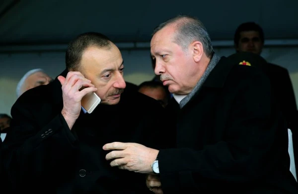 Əliyev İstanbul türkcəsində danışdı - Türk jurnalistlər “şaşırdı”