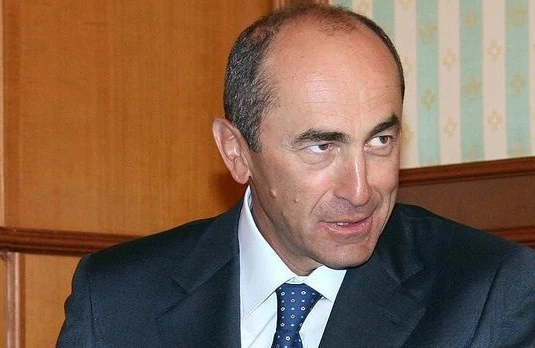 Koçaryan Paşinyanı məhkəməyə verdi - Ermənistanda siyasi gərginlik