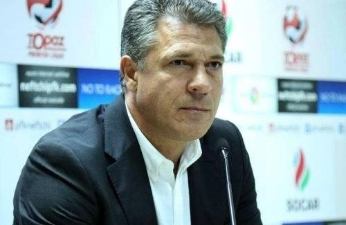 Azərbaycan futbolunun canlı əfsanəsi 50 yaşını qeyd edir— FOTO