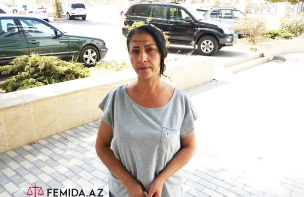 Məhkəmədən ədalətsiz qərar: Qadının evini satıb küçəyə atan ər həbsdən  azad edildi