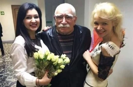 Azərbaycanlı nazirin köməkçisi ermənidir - ŞOK FAKT