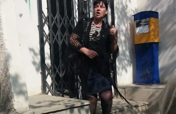 Uşaqlarla bağlı ŞOK VİDEO yayıldı: Bu,qadın uşaqları oğurlayıb?