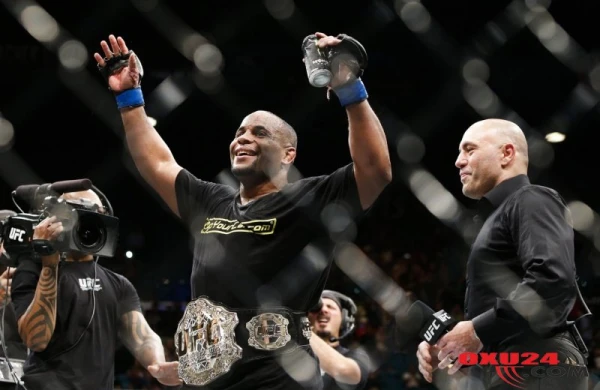 Həbib Nurməhəmmədovu qabaqlayan yeganə döyüşçünün acı taleyi: Anası atasını güllələyib,qızı faciəli şəkildə ölür