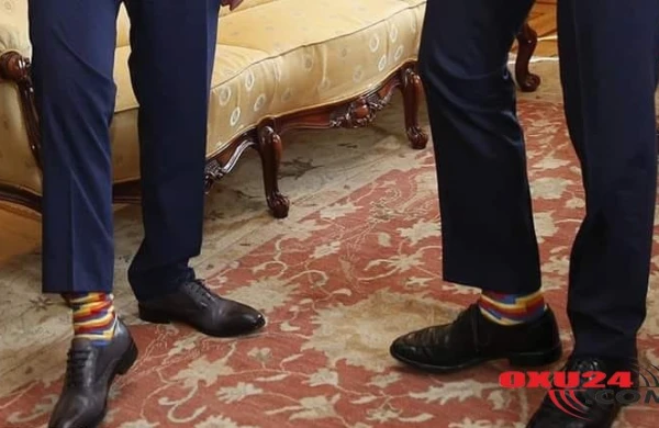 Ermənistan bayrağı baş nazirlərin ayaqlarında… – Ermənilər ayağa qalxdı