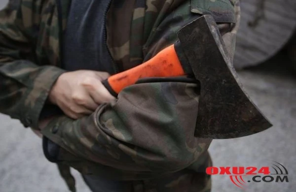 Ər arvadını baltaladı, qonşu kişini vəhşicəsinə döydü — Gədəbəydə dəhşət