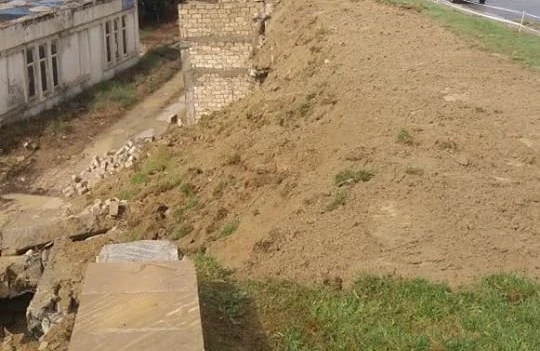 Bakının daha bir hissəsində sürüşmə - Uçqunu oldu