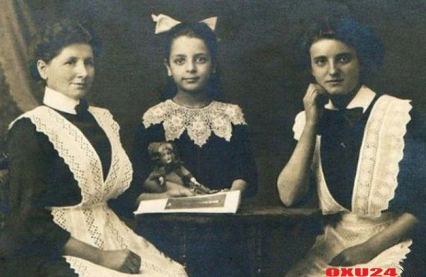 Sovetin məktəbli formaları niyə qulluqçu GEYİMİNƏ BƏNZƏDİLMİŞDİ? - Maraqlı FAKTLAR - FOTO