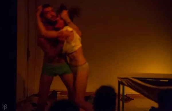 Azərbaycan efirində ŞOK! İntim səhnə göstərildi (18+)