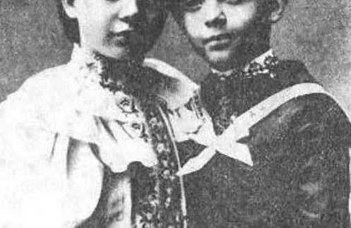 4  yaşlı  uşaq  gecələr canavara  çevrilir,heyvanların  qanını  içir -  DƏHŞƏTLİ   XƏSTƏLİK +VİDEO