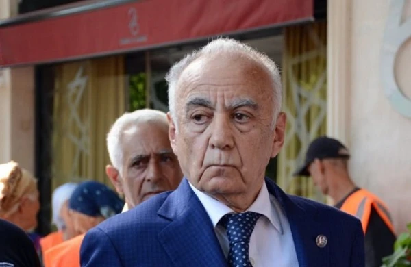 "Ağ çörək yeyib, qara çörəyi yeyənləri düşünmürsüz!" - Abutalıbov  telefonda  məmuru  biabır  etdi +VİDEO